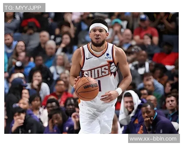 布克半场表现分析：进攻欲望强烈却命中率低贡献15分4板3助正负值高达22